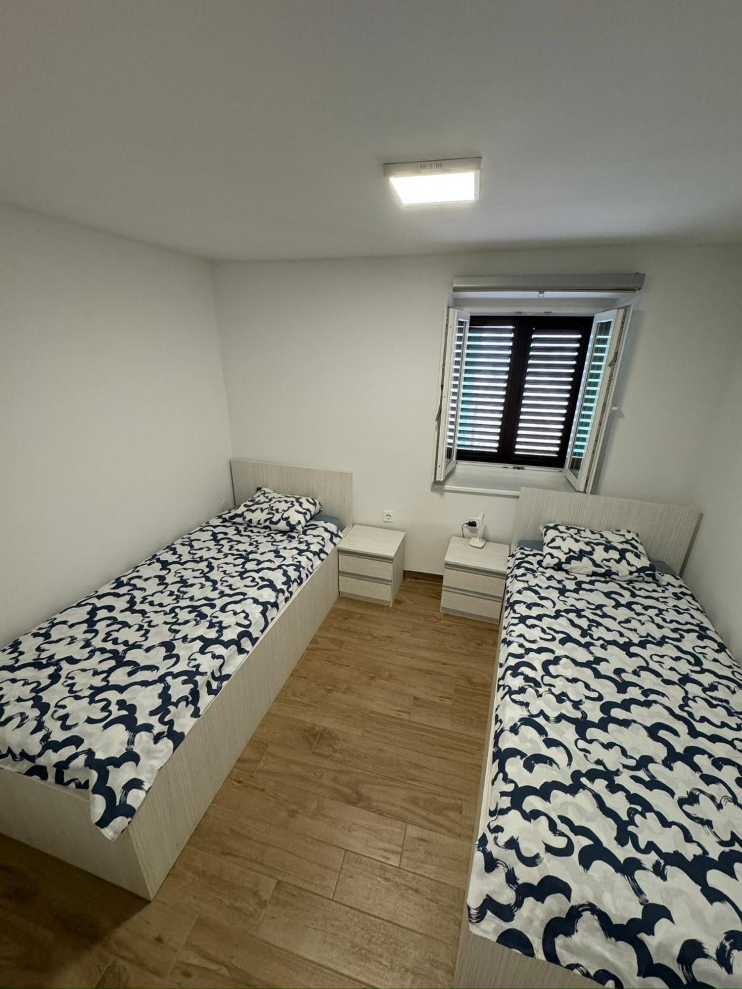 Apartma Sinitus Izola Εξωτερικό φωτογραφία